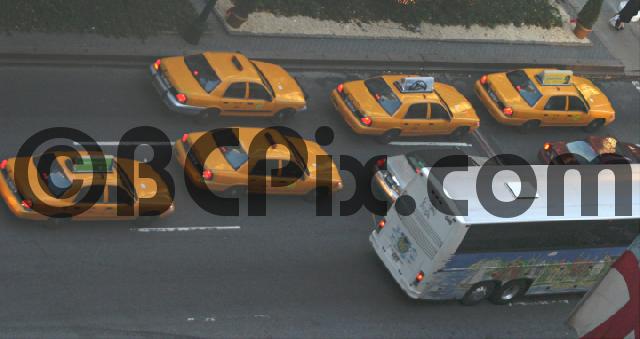 Product picture Taxi cabs and a bus in New York City