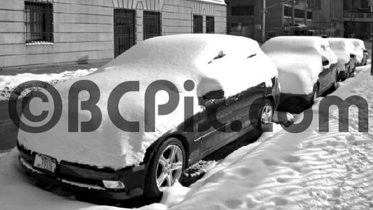 Product picture Snow-covered cars in NYC street